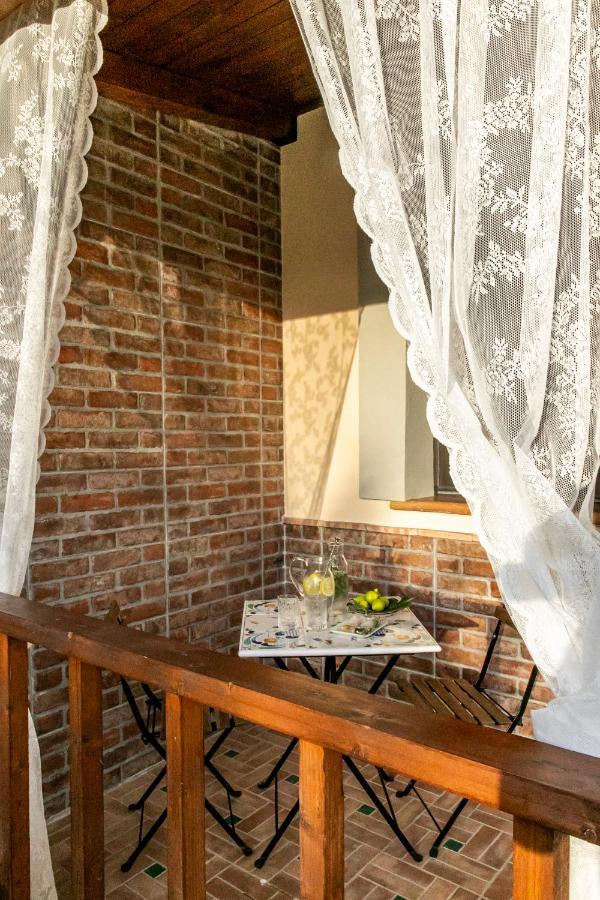 Il Mandorlo Fiorito Bed And Breakfast 奥利亚斯特罗奇伦托 外观 照片